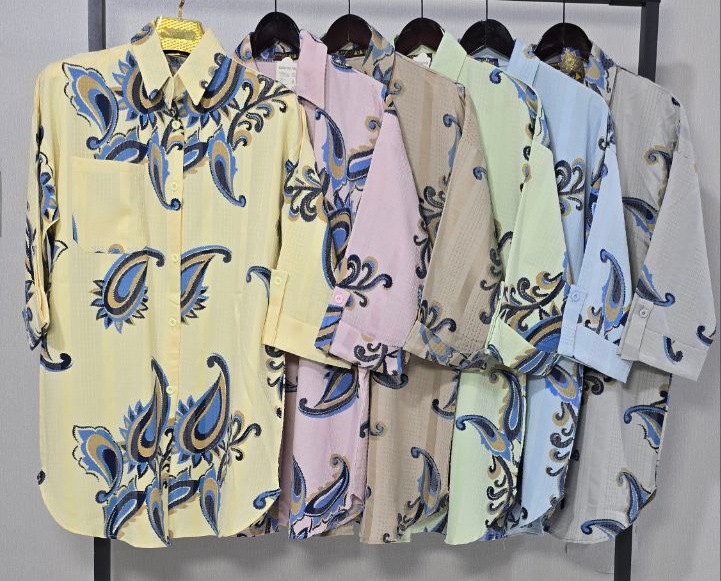 مانتو لاریس ایتالیایی